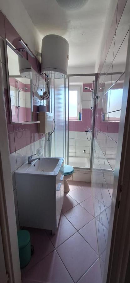 Apartments Villa Milenka Novalja Εξωτερικό φωτογραφία