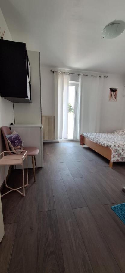 Apartments Villa Milenka Novalja Εξωτερικό φωτογραφία