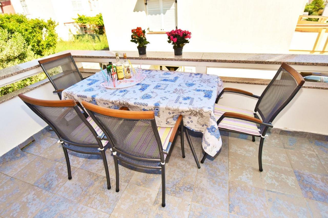 Apartments Villa Milenka Novalja Εξωτερικό φωτογραφία