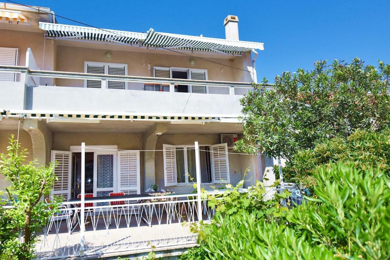 Apartments Villa Milenka Novalja Εξωτερικό φωτογραφία