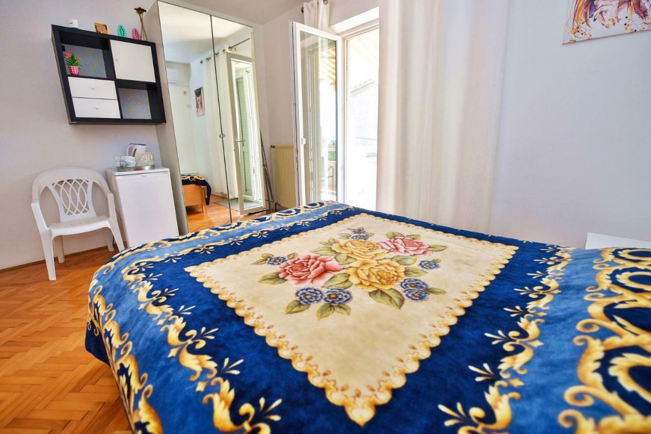 Apartments Villa Milenka Novalja Εξωτερικό φωτογραφία